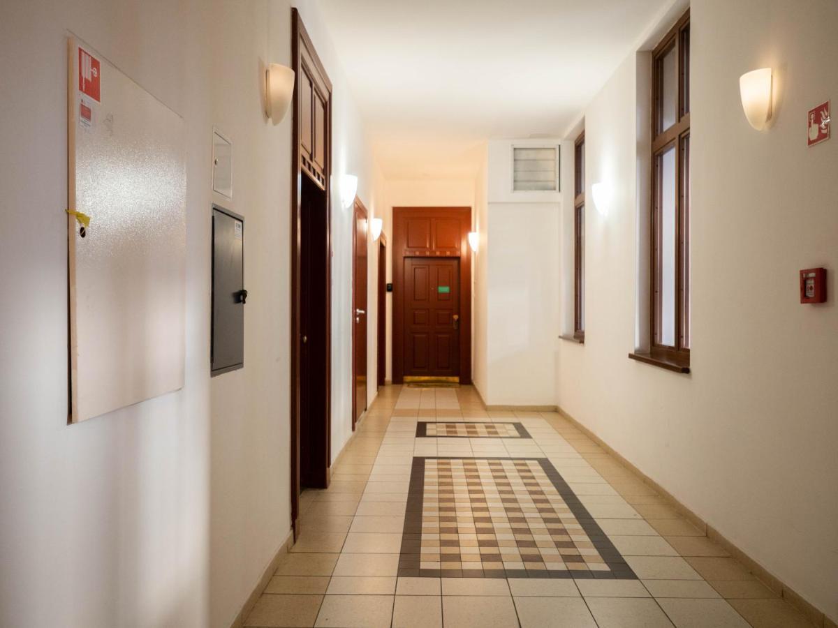 Cozy Central Apt With Garage At Gozsdu Passage Budapeste Exterior foto