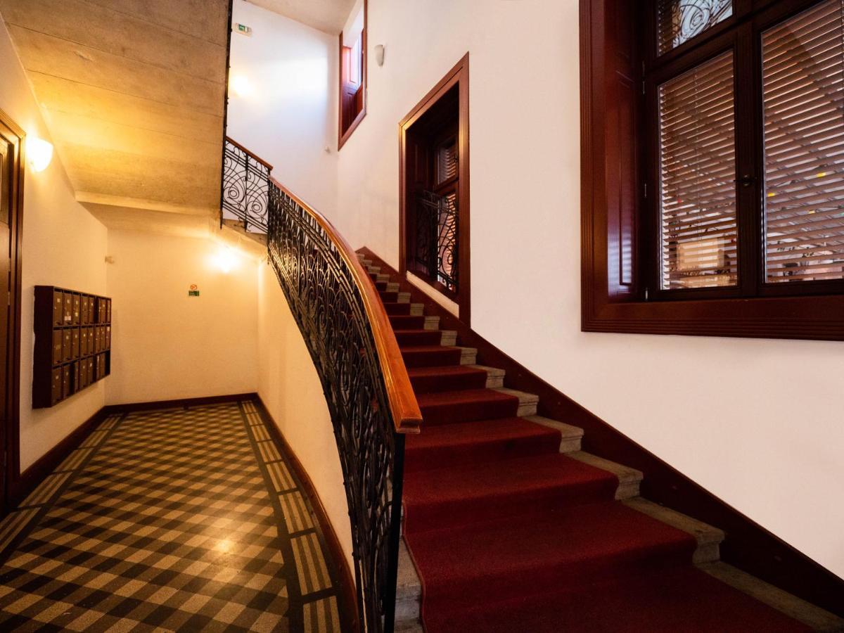 Cozy Central Apt With Garage At Gozsdu Passage Budapeste Exterior foto